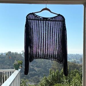 Sheer ribbed edgy woman’s pullover. Size L.